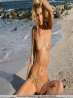 Песок на голой попке пляжной красотки Лили (19 фото)