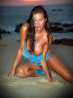 Kyla Cole грудастая фото модель на диком пляже